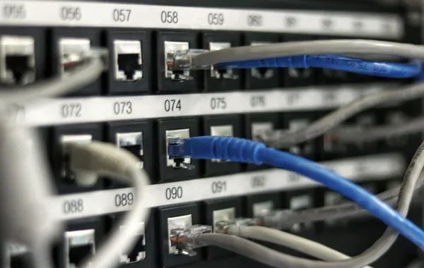Бесшовный роуминг и изоляция гостевого сегмента в офисе 1200 м²